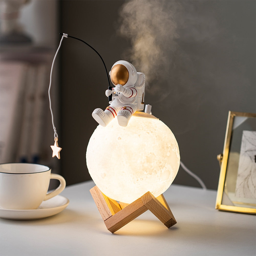 Astronaut Figurines With Moon Lamp & Humidifier